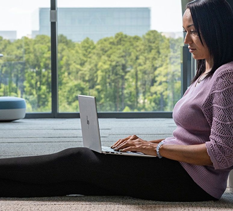 Why Is Battery Life the #1 Feature for Hybrid Business Laptop Users?