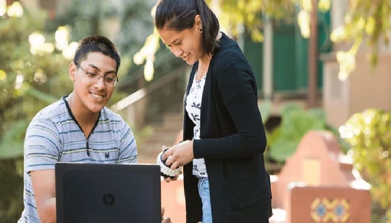 How Sustainable Business Laptop Procurement Supports ESG Goals